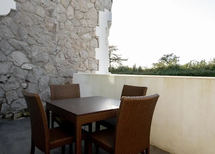 Résidence Château d'Acotz - Appartements avec piscine à 300m des Plages&Océan Saint-Jean-de-Luz